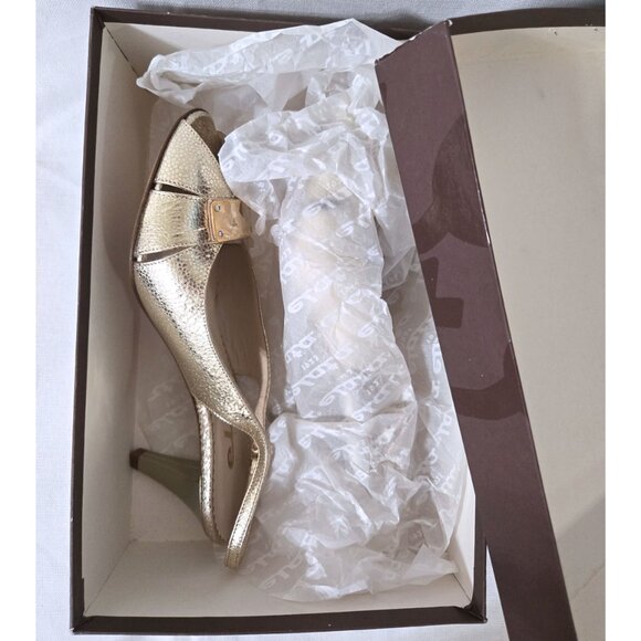 Elata Leather sandal NWB - size 7 - Picture 14 of 14